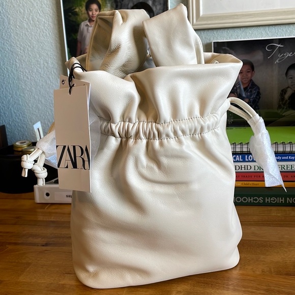 New ZATA CHAIN HANDLED QUILTED LEATHER BAG - Picture 4 of 12